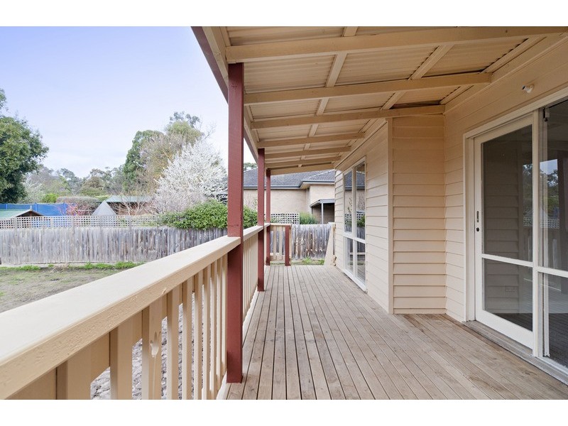 9 De Lancey Road, Wandin North VIC 3139