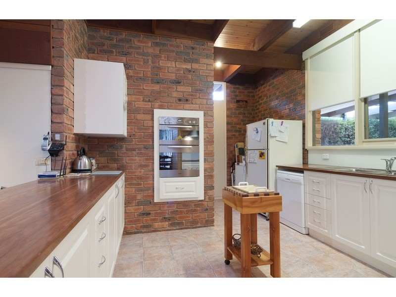 56 Neuparth Road, Croydon North VIC 3136