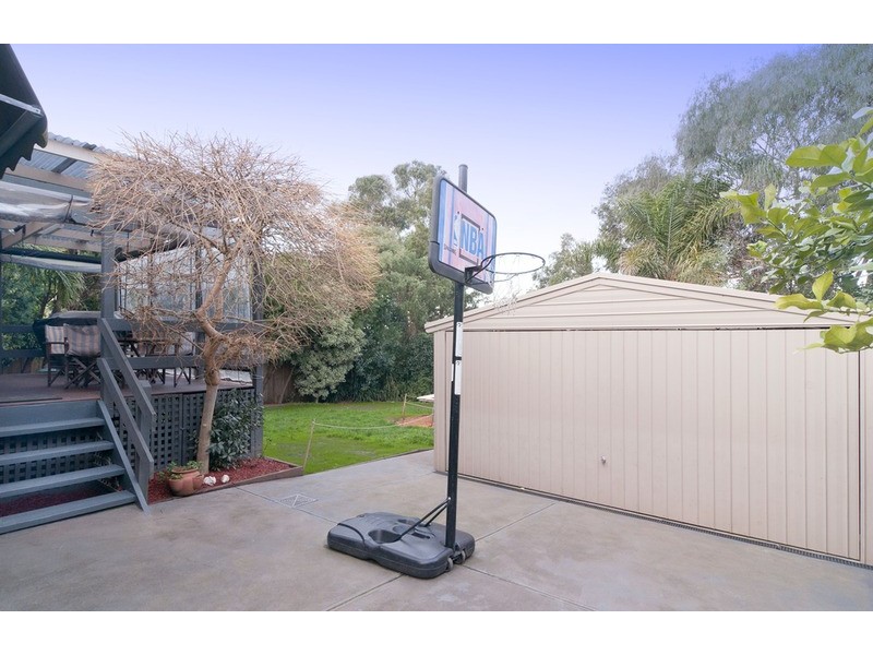 56 Neuparth Road, Croydon North VIC 3136