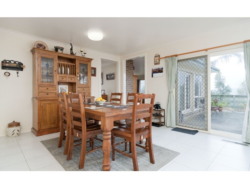 21 Hilledge Lane, Mooroolbark VIC 3138