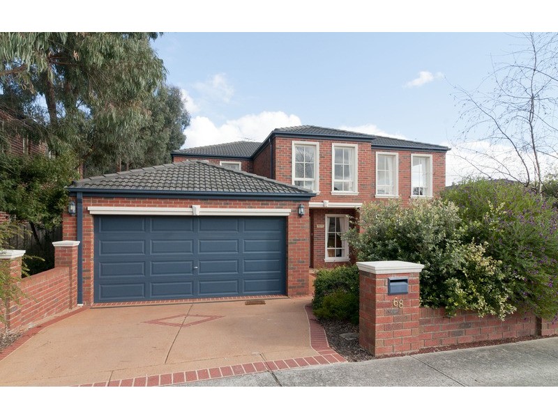 68 Blue Ridge Drive, Mooroolbark VIC 3138