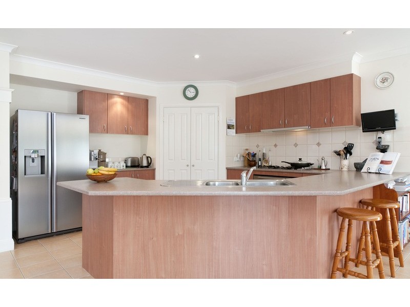 68 Blue Ridge Drive, Mooroolbark VIC 3138