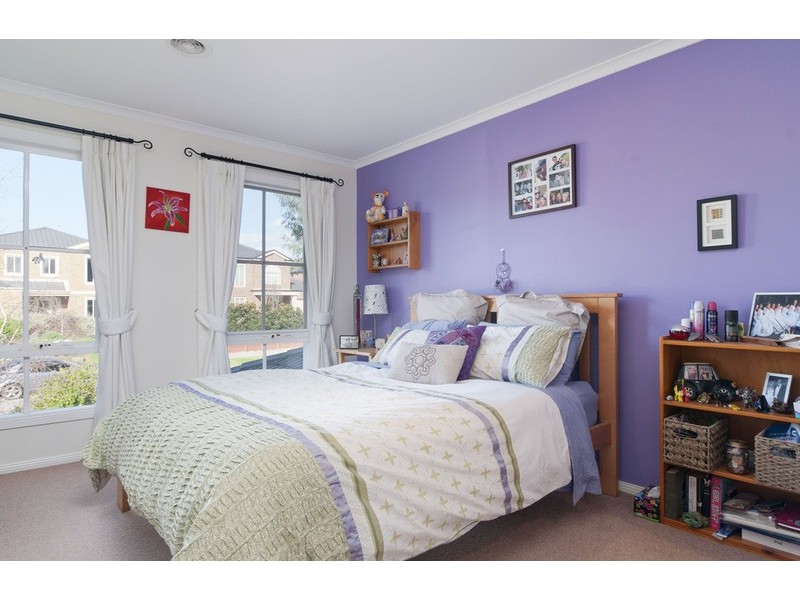 68 Blue Ridge Drive, Mooroolbark VIC 3138