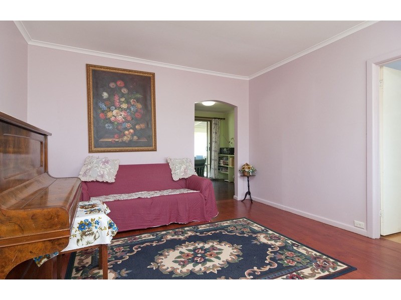 8 Stephen Road, Wandin North VIC 3139