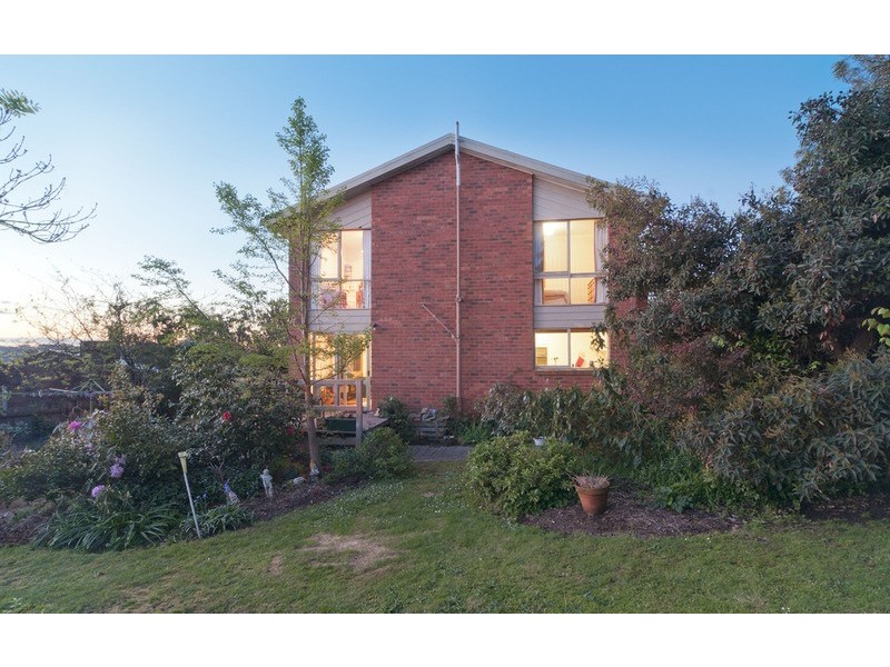 7 Kirsten Court, Mooroolbark VIC 3138