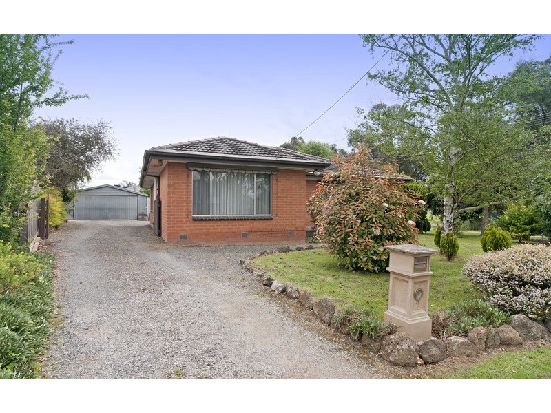 2 Lauriston  Drive, Coldstream VIC 3770