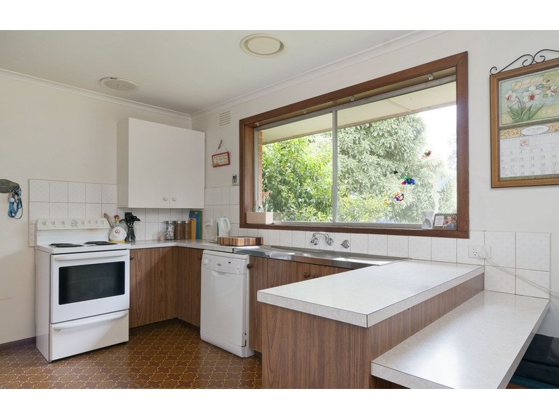 2 Lauriston  Drive, Coldstream VIC 3770