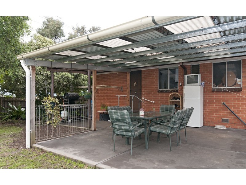 2 Lauriston  Drive, Coldstream VIC 3770