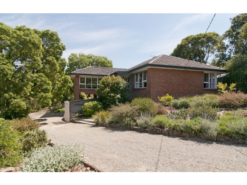 15 Burton  Road, Lilydale VIC 3140