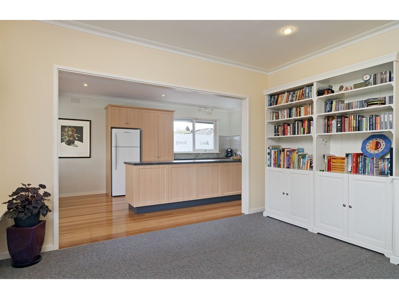 15 Burton  Road, Lilydale VIC 3140