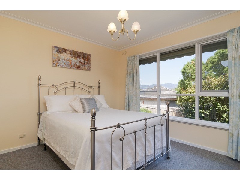 15 Burton  Road, Lilydale VIC 3140