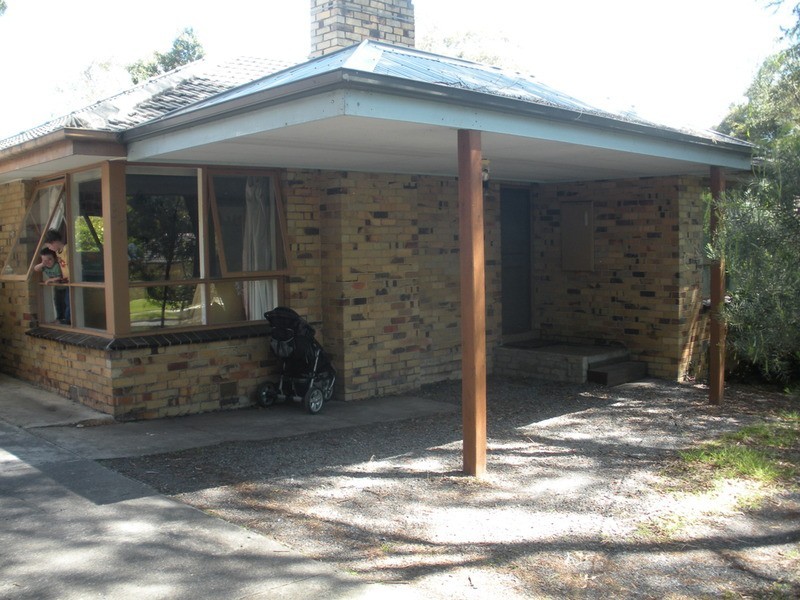 37 Sevenoaks Avenue, Croydon VIC 3136