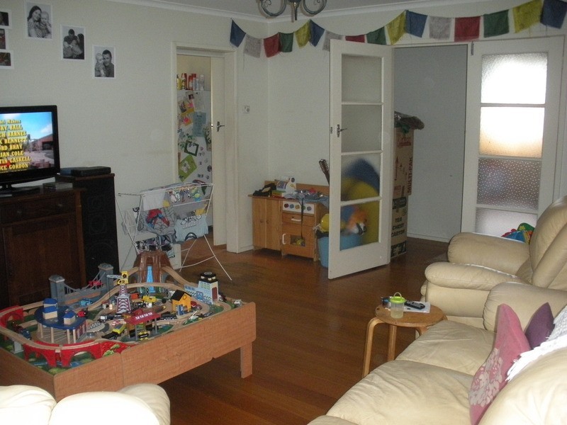 37 Sevenoaks Avenue, Croydon VIC 3136