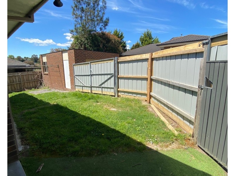 56 Ross Pincott Drive, Mooroolbark VIC 3138
