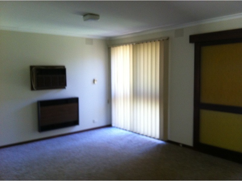 33 Old Kent Road, Mooroolbark VIC 3138