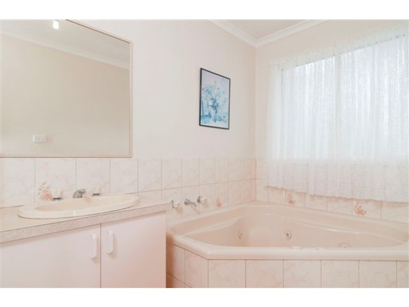 5 Briarwood Court, Croydon VIC 3136