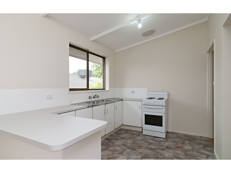 28 Pembroke Road, Mooroolbark VIC 3138