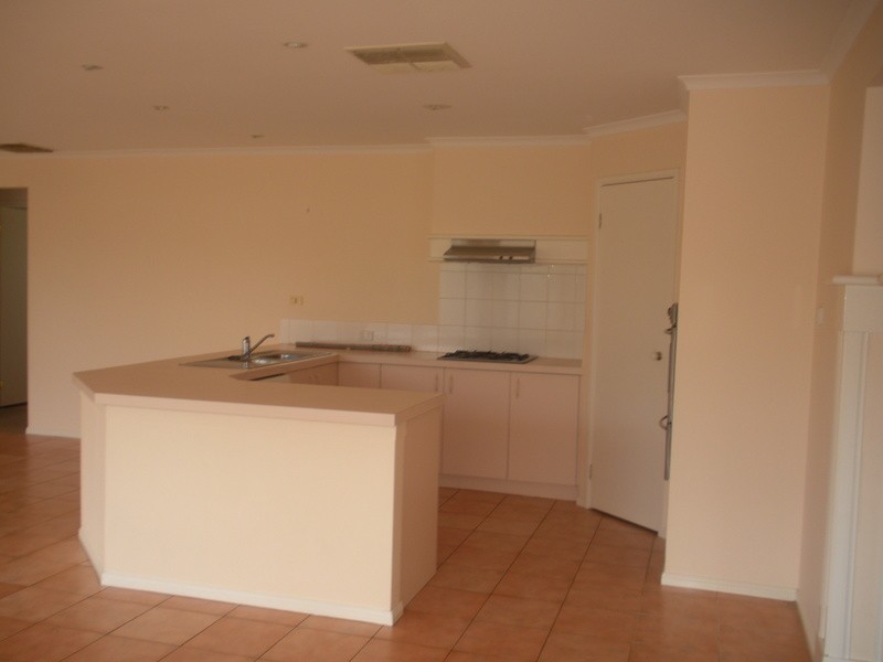 24 Glencoe Place, Lilydale VIC 3140