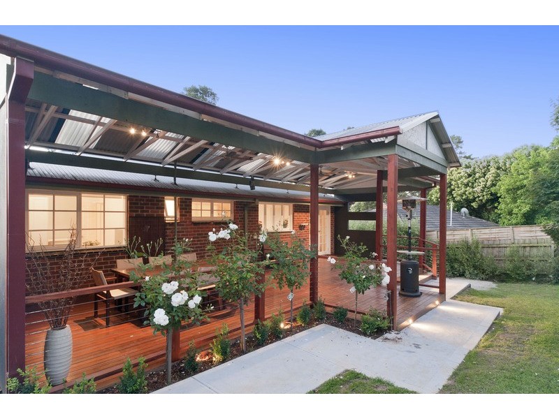 28 Connors Flat  Road, Wandin North VIC 3139