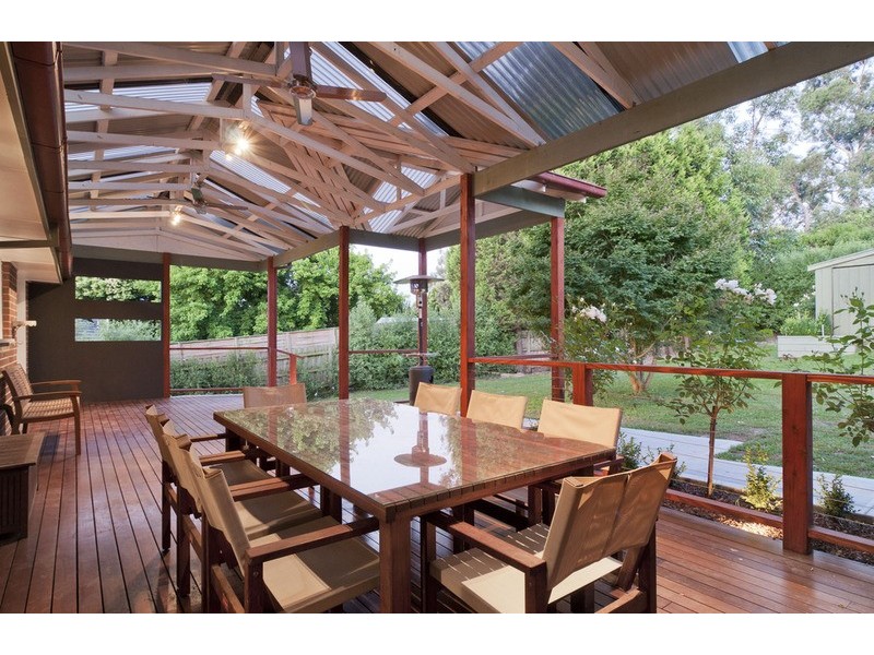 28 Connors Flat  Road, Wandin North VIC 3139