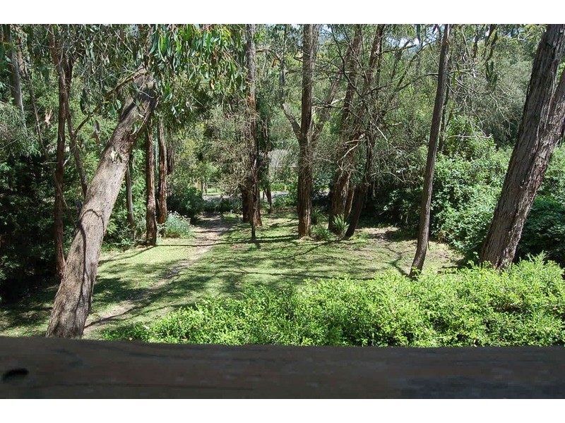 18 East Avenue, Mount Evelyn VIC 3796