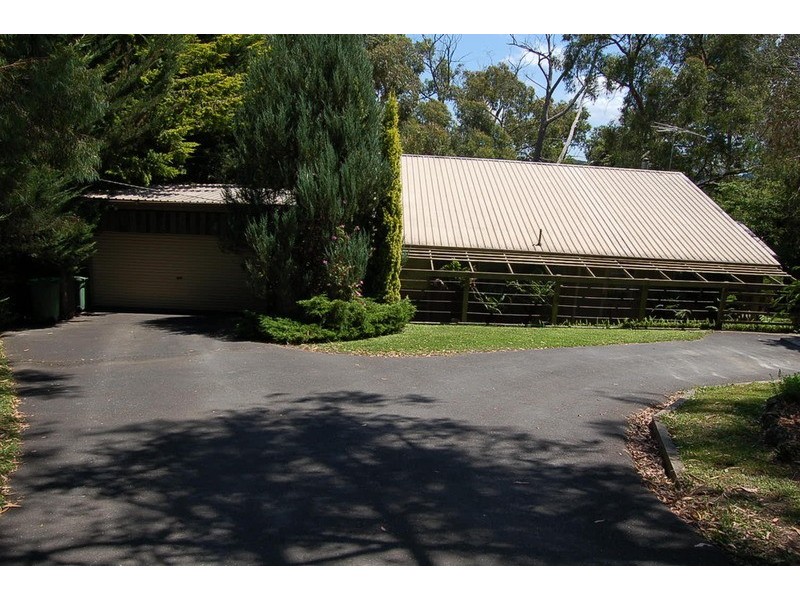 18 East Avenue, Mount Evelyn VIC 3796