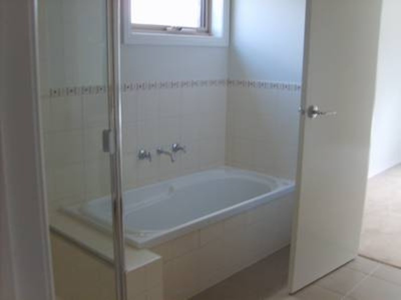 1/74-76 Victoria Road, Lilydale VIC 3140