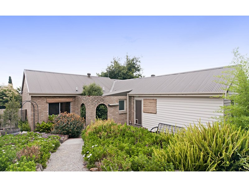 17 Albert Road, Lilydale VIC 3140