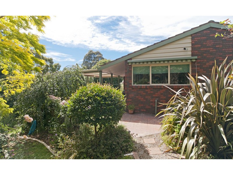 27 Grandvalley Drive, Chirnside Park VIC 3116