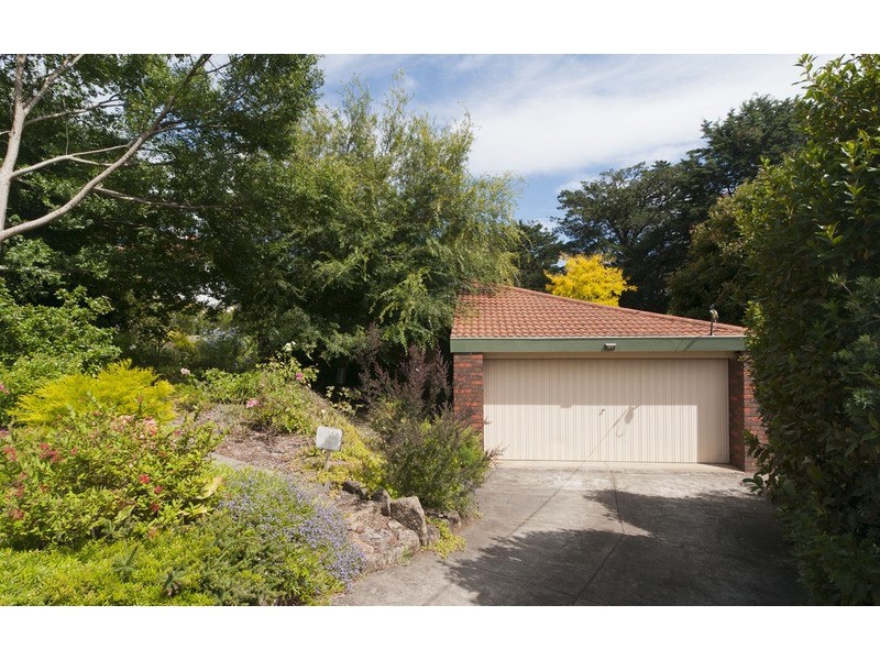 27 Grandvalley Drive, Chirnside Park VIC 3116