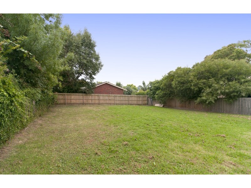 2/20 Deschamps Street, Lilydale VIC 3140