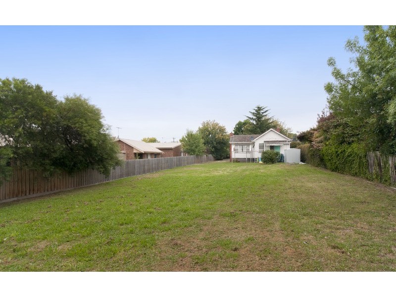 2/20 Deschamps Street, Lilydale VIC 3140