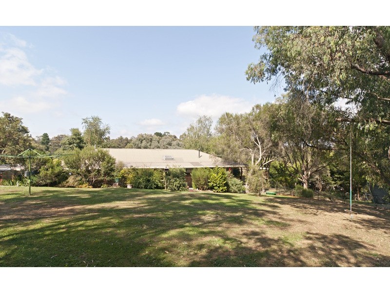 45 Railway Parade, Wandin North VIC 3139