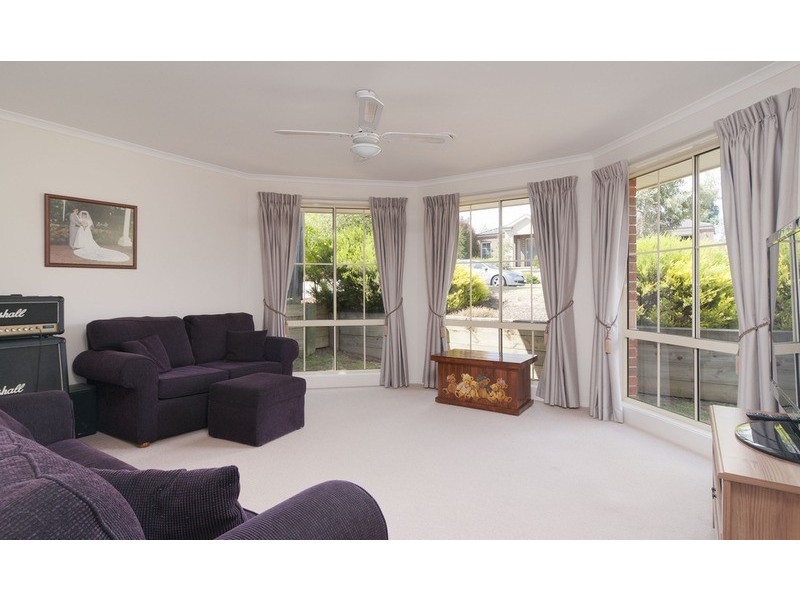 11 Pacific  Drive, Mooroolbark VIC 3138