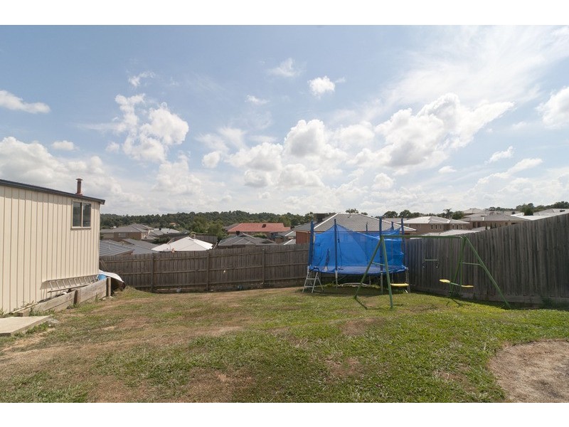 11 Pacific  Drive, Mooroolbark VIC 3138