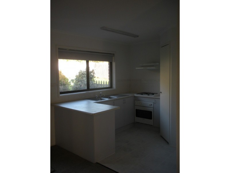 8 Rolaine Close, Lilydale VIC 3140