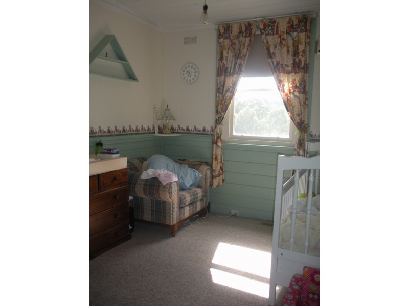 35 School Road, Silvan VIC 3795