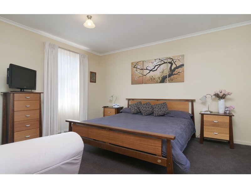 51 Bellara Drive, Mooroolbark VIC 3138