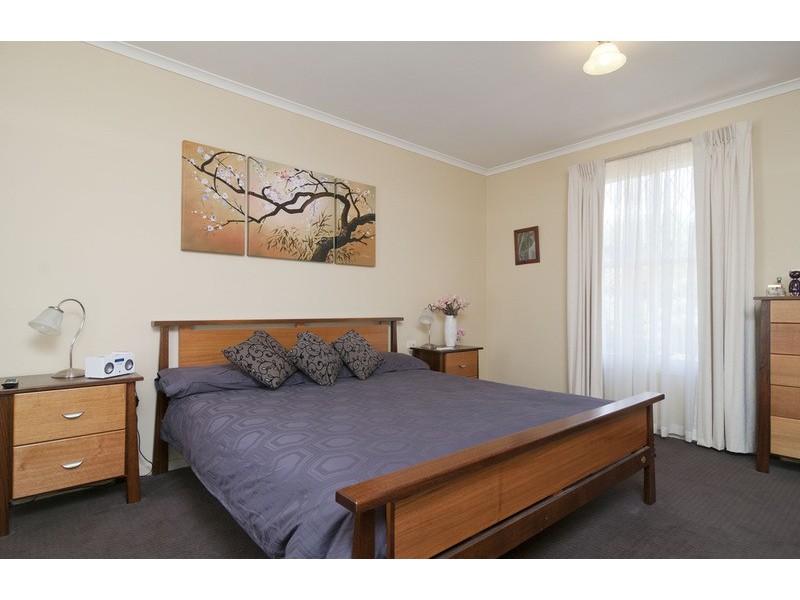 51 Bellara Drive, Mooroolbark VIC 3138