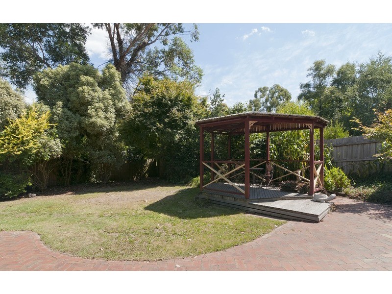 51 Bellara Drive, Mooroolbark VIC 3138