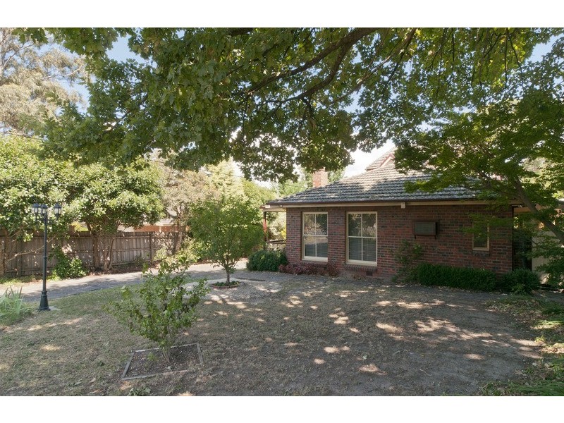 51 Bellara Drive, Mooroolbark VIC 3138