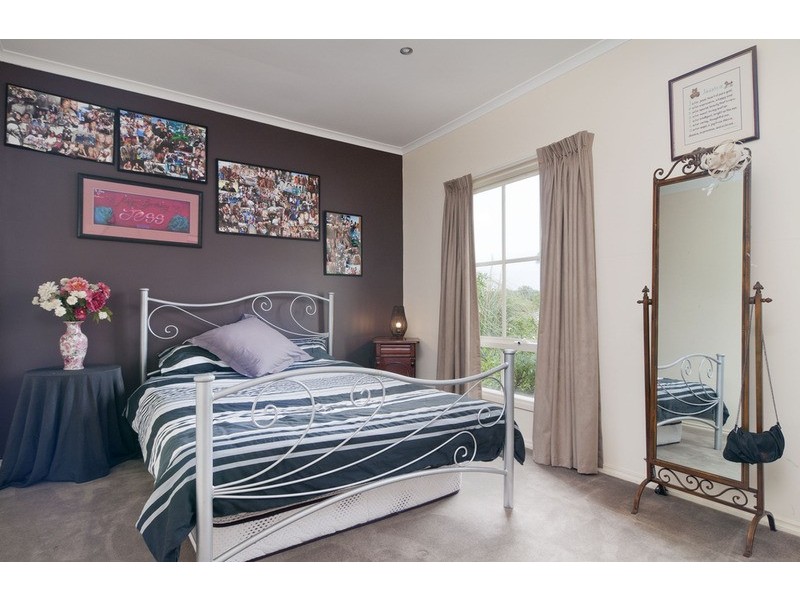 8 Kyra  Close, Lilydale VIC 3140