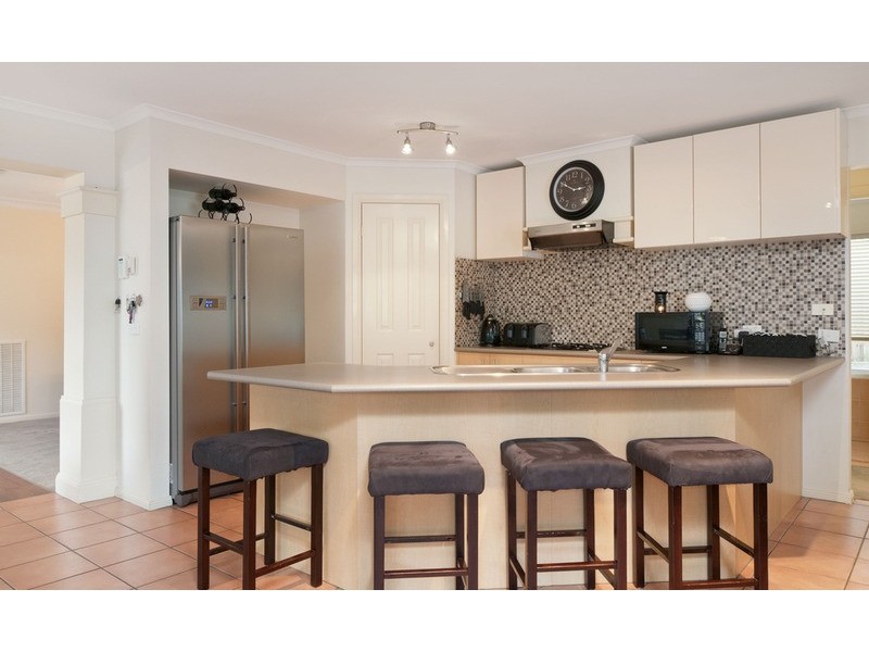 8 Kyra  Close, Lilydale VIC 3140