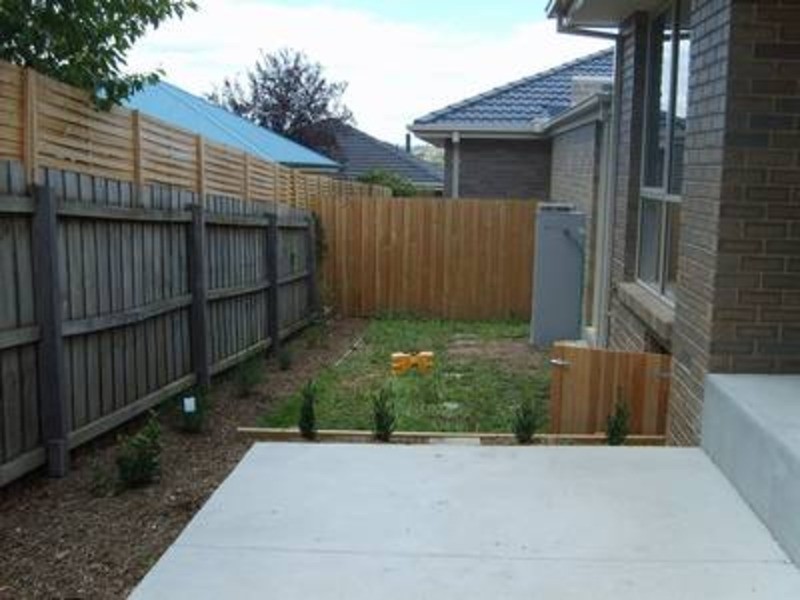 1/74-76 Victoria Road, Lilydale VIC 3140