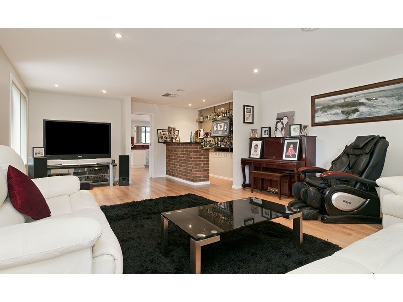 59 Zina  Grove, Mooroolbark VIC 3138