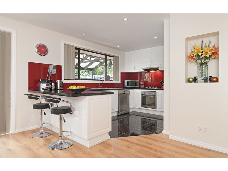 59 Zina  Grove, Mooroolbark VIC 3138