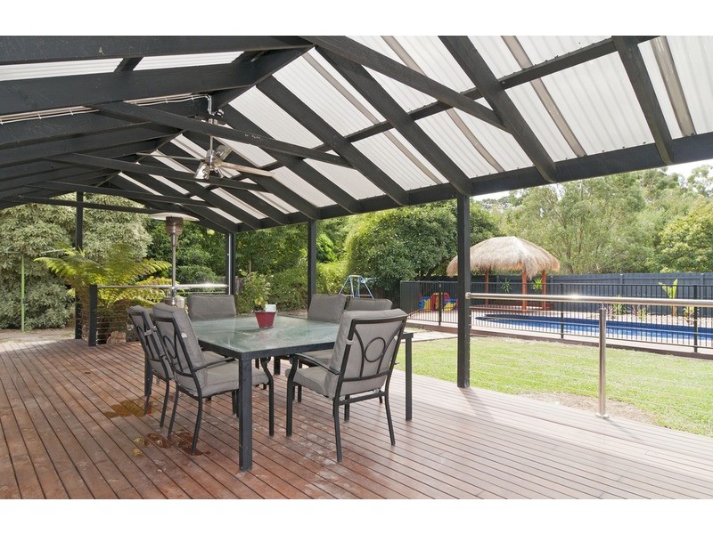 59 Zina  Grove, Mooroolbark VIC 3138