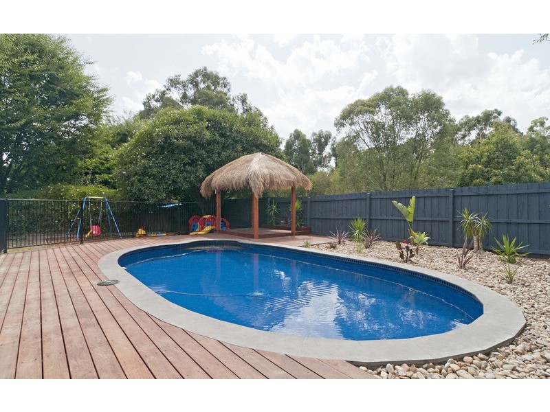 59 Zina  Grove, Mooroolbark VIC 3138