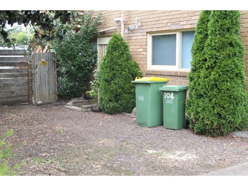 104a Edward Road, Chirnside Park VIC 3116