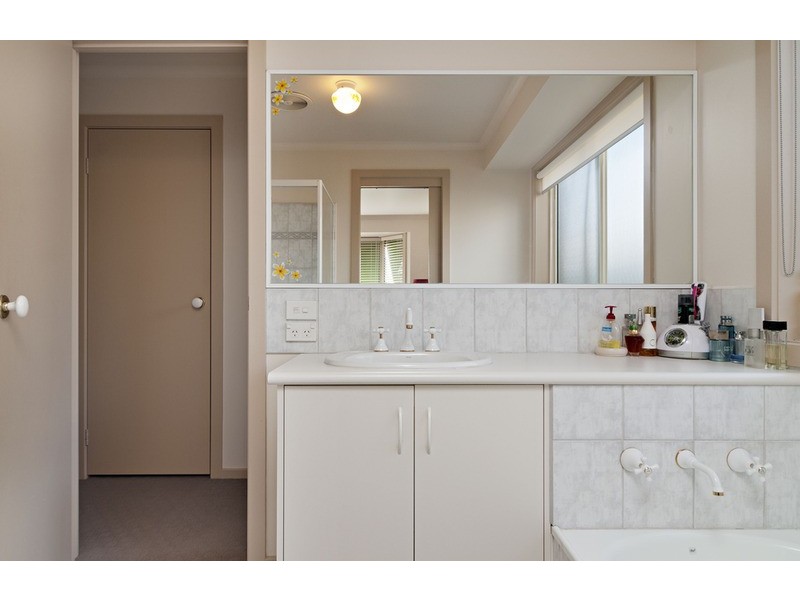 2 Carly Court, Croydon North VIC 3136